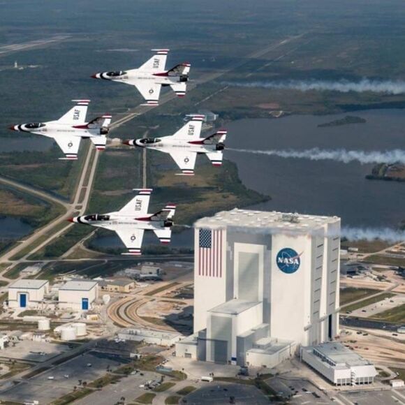 Buzz Aldrin Boy's Gray Crewneck Short Sleeve NASA Graphic T-Shirt - Picture 9 of 10